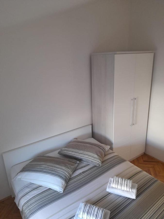 Apartman Lugovic Šibenik Eksteriør bilde