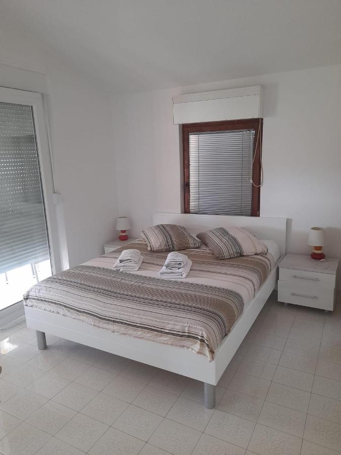Apartman Lugovic Šibenik Eksteriør bilde
