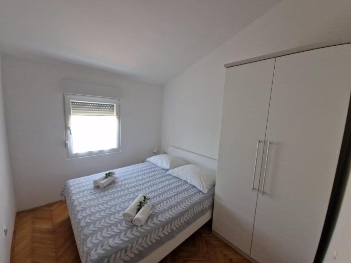 Apartman Lugovic Šibenik Eksteriør bilde