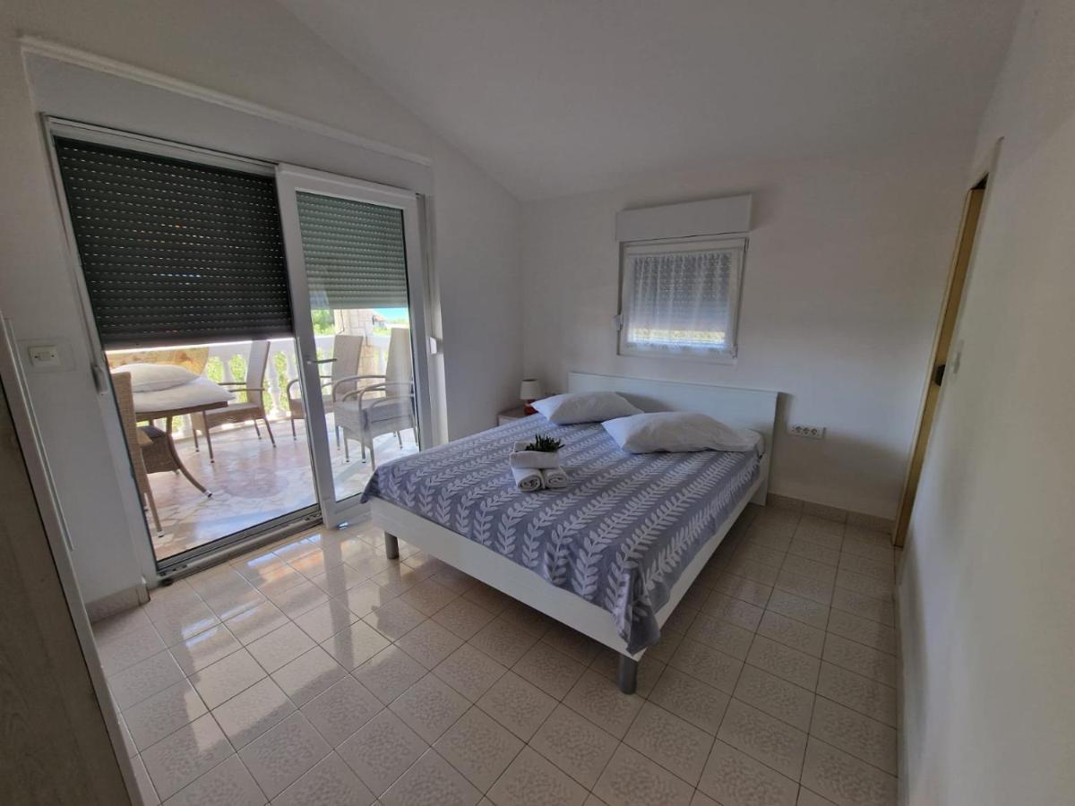 Apartman Lugovic Šibenik Eksteriør bilde