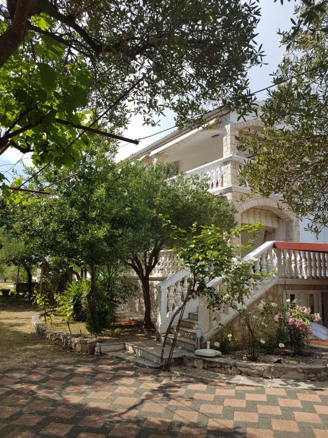 Apartman Lugovic Šibenik Eksteriør bilde